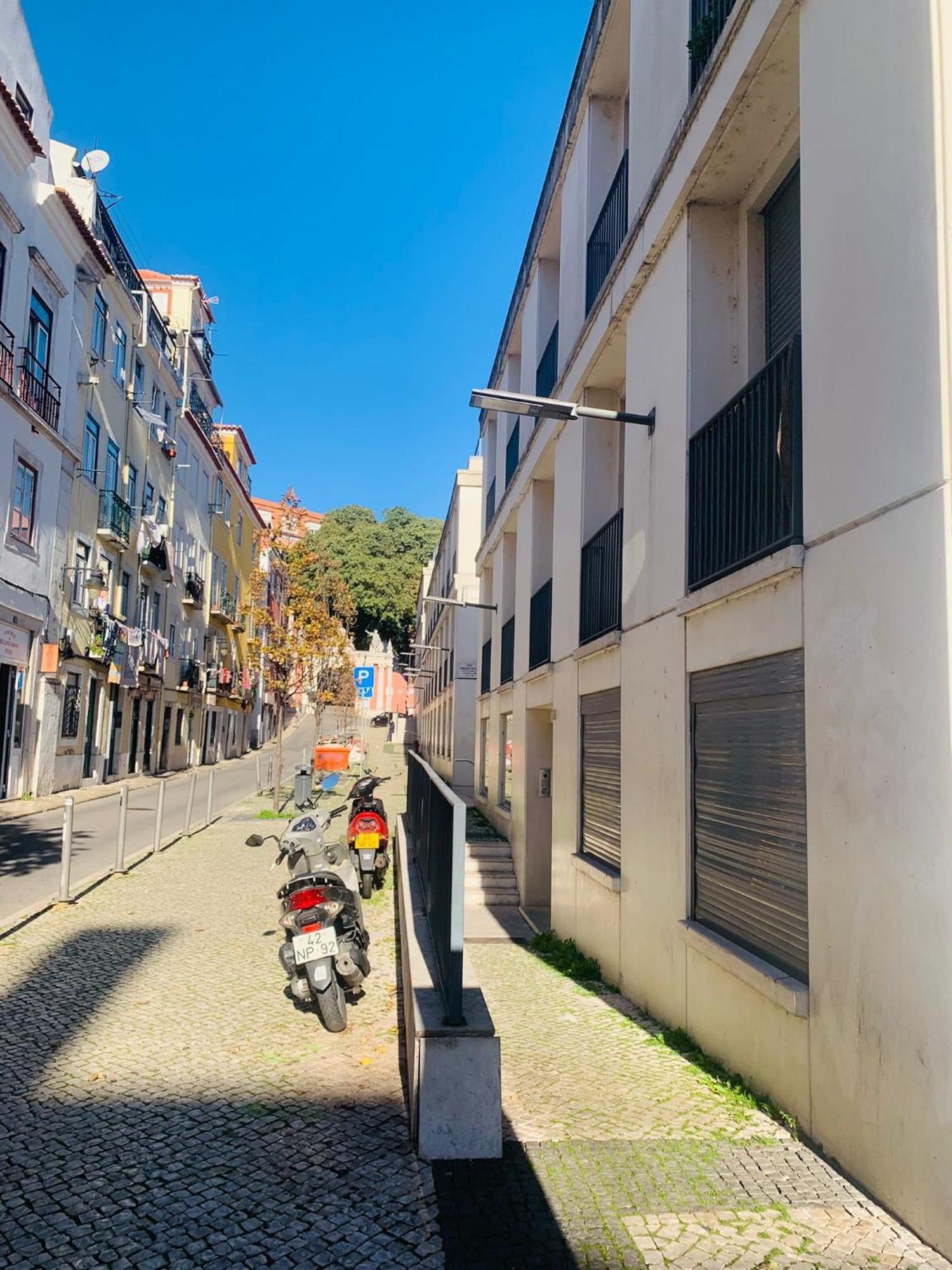 - Martim Moniz And Garage Apartment Lisbon